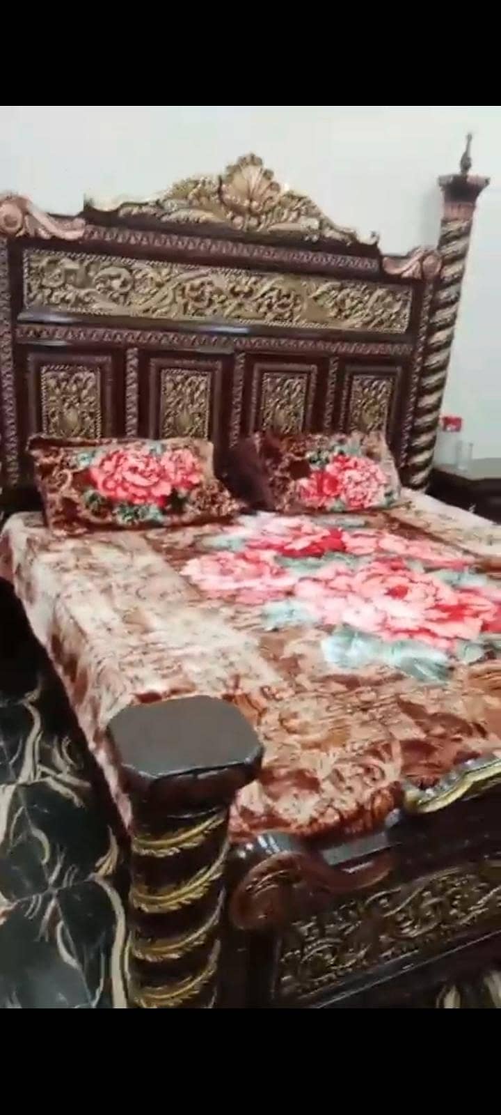 Double bed 0