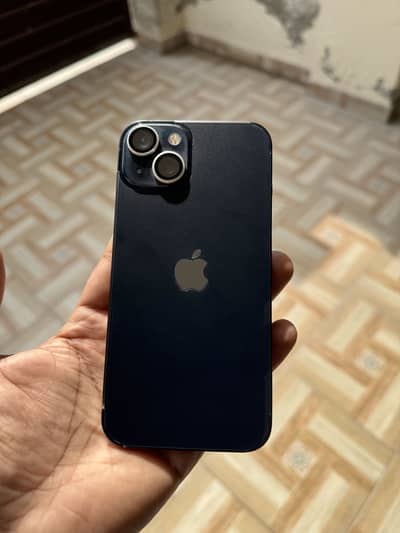 Apple iPhone 13