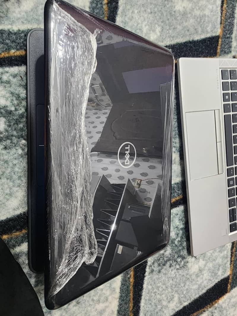 Dell laptop 0