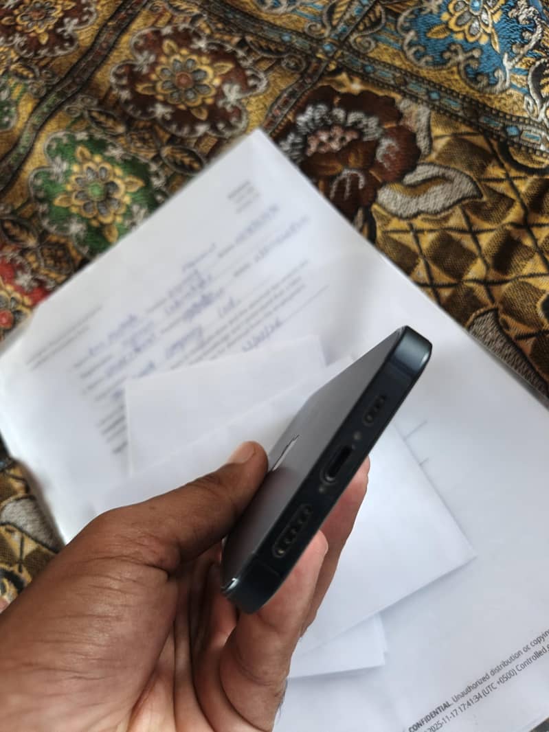Apple iPhone 13 10/10 4