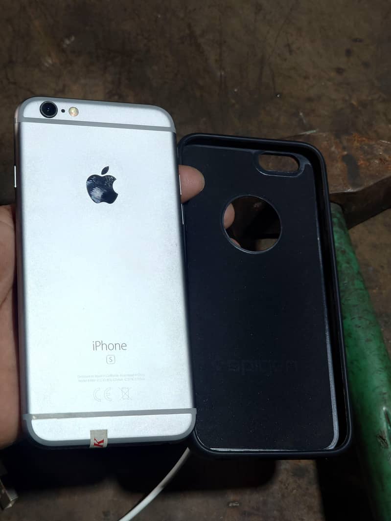 Apple iPhone 6S 1