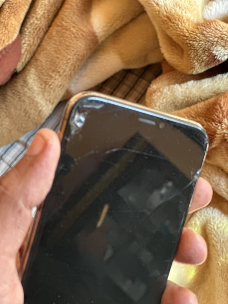 Apple iPhone XS 1