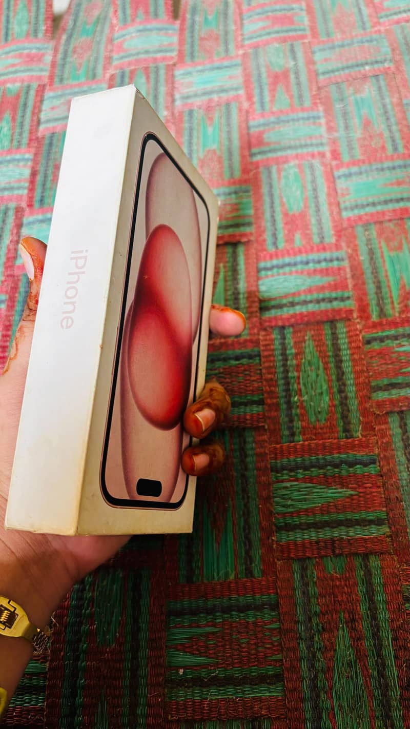 Apple iPhone 15 2