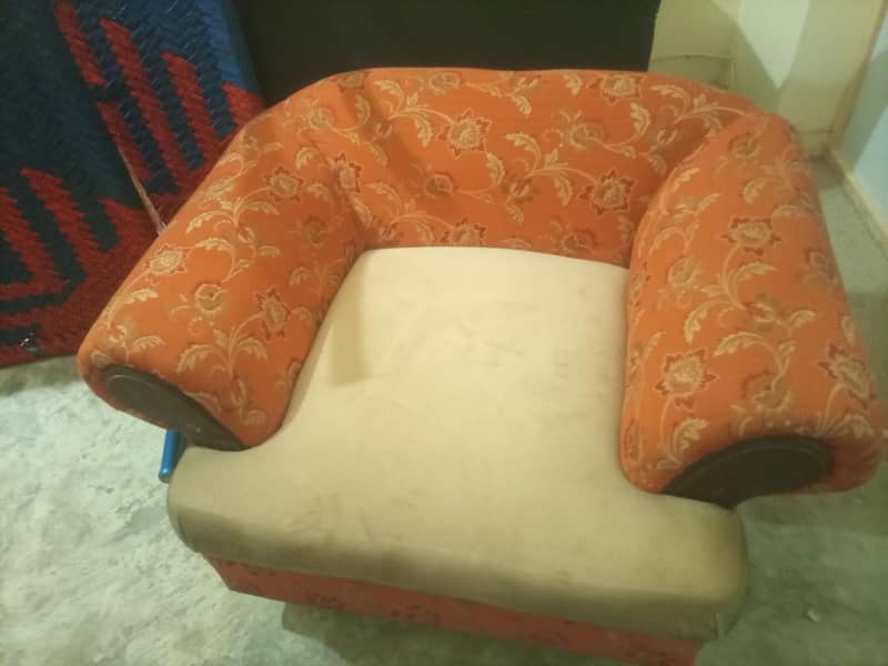 sofa set 10/9 condition 2