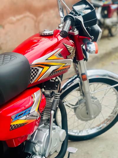 125 Honda CG Bike | Model 2025 | Only Call 8,200 Km Use | Urgent Sale