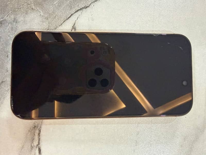 Apple iPhone 16 Pro 2