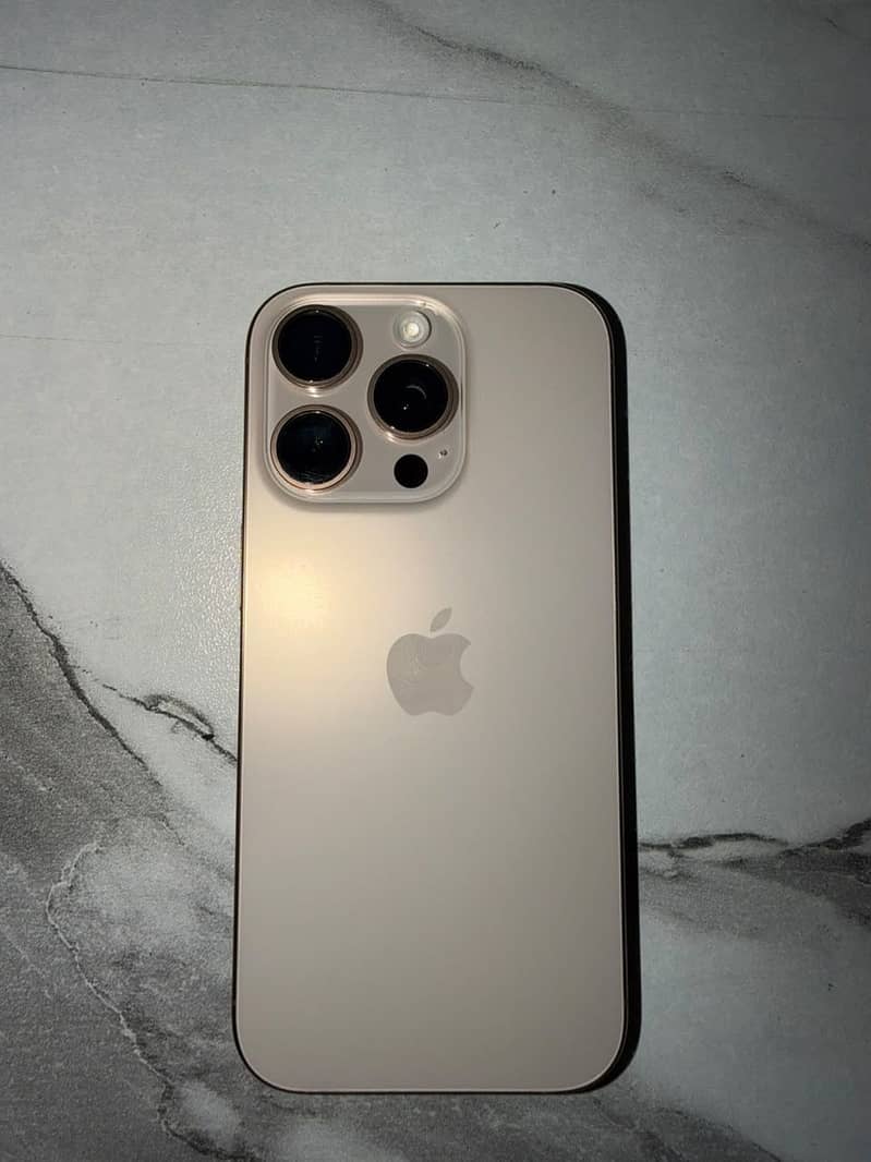 Apple iPhone 16 Pro 4