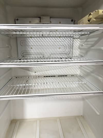 Dawlence fridge for sale in very good condition