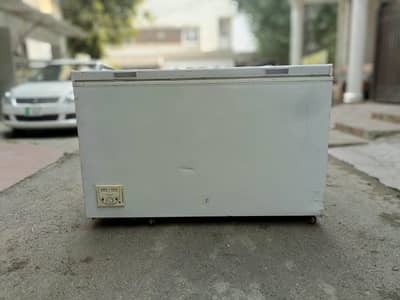 Caravell Deep freezer single door (0336/7070/370) fit cooling