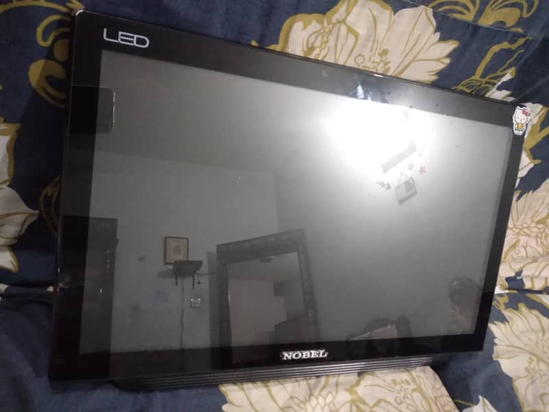 22" LED TV 5
