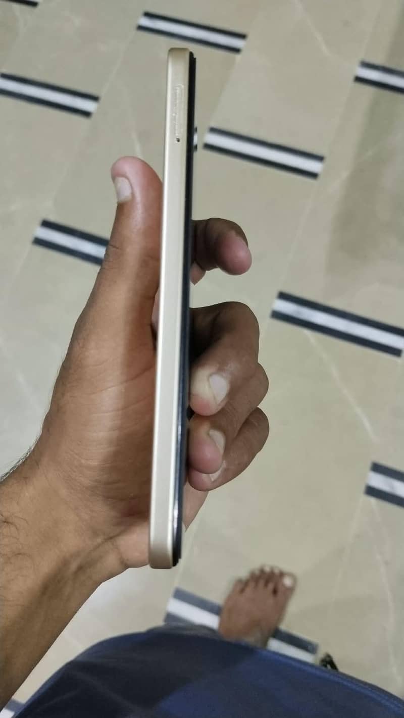 Infinix 4