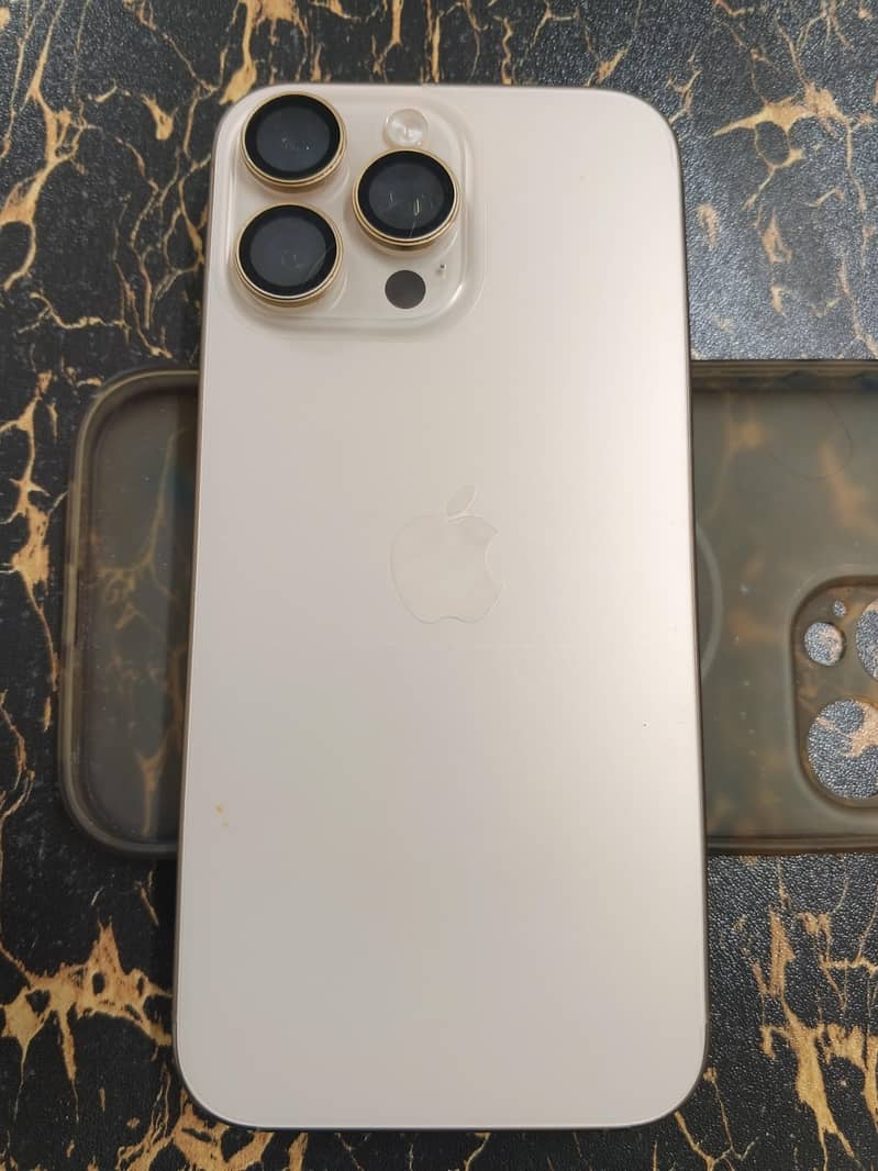 Apple iPhone 16 Pro Max 2
