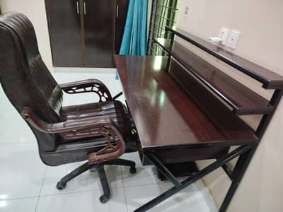 office table and chair for sale