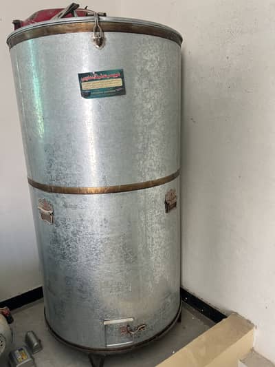 Metallic wheat storage tank ( Barola)