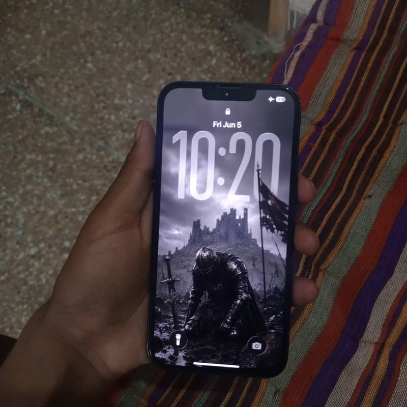Apple iPhone 13 jv 1