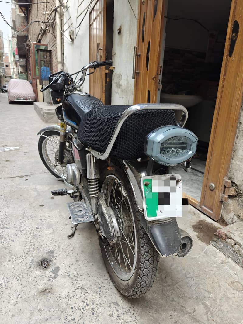 Honda 125 2012 Model - Standard Bikes - 1120521640