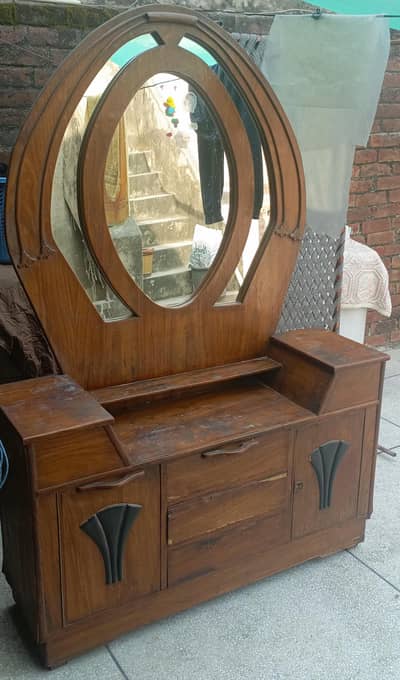 dressing table