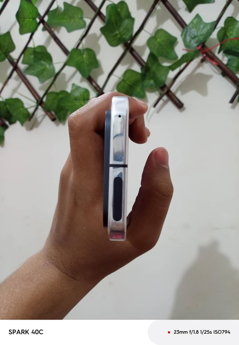 Google Pixel 9 4