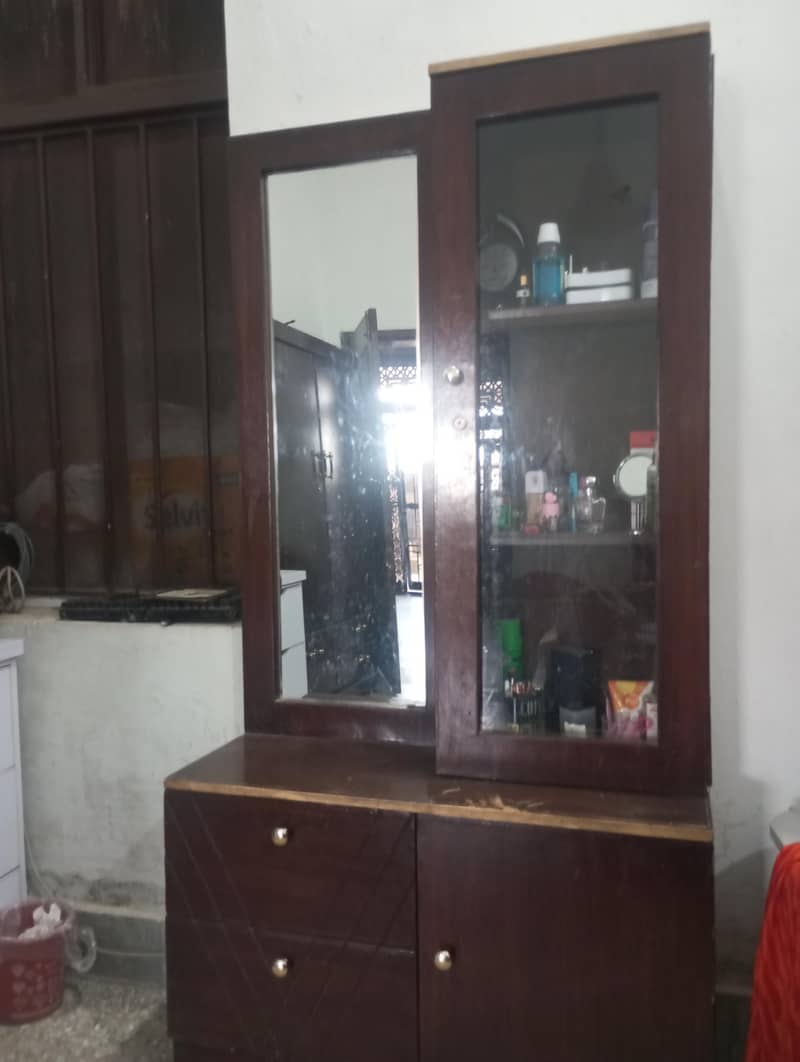 Dressing table 1