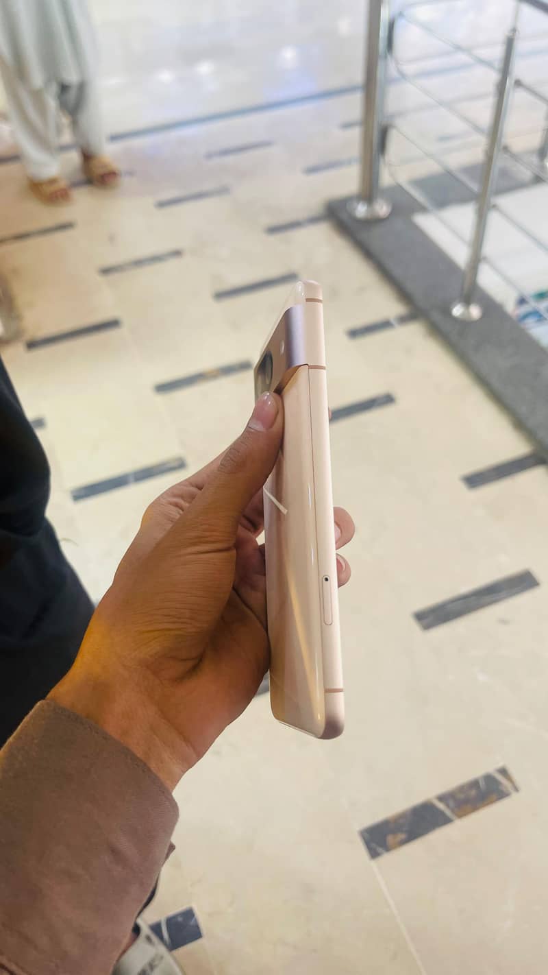 Google Pixel 8 Pro 3