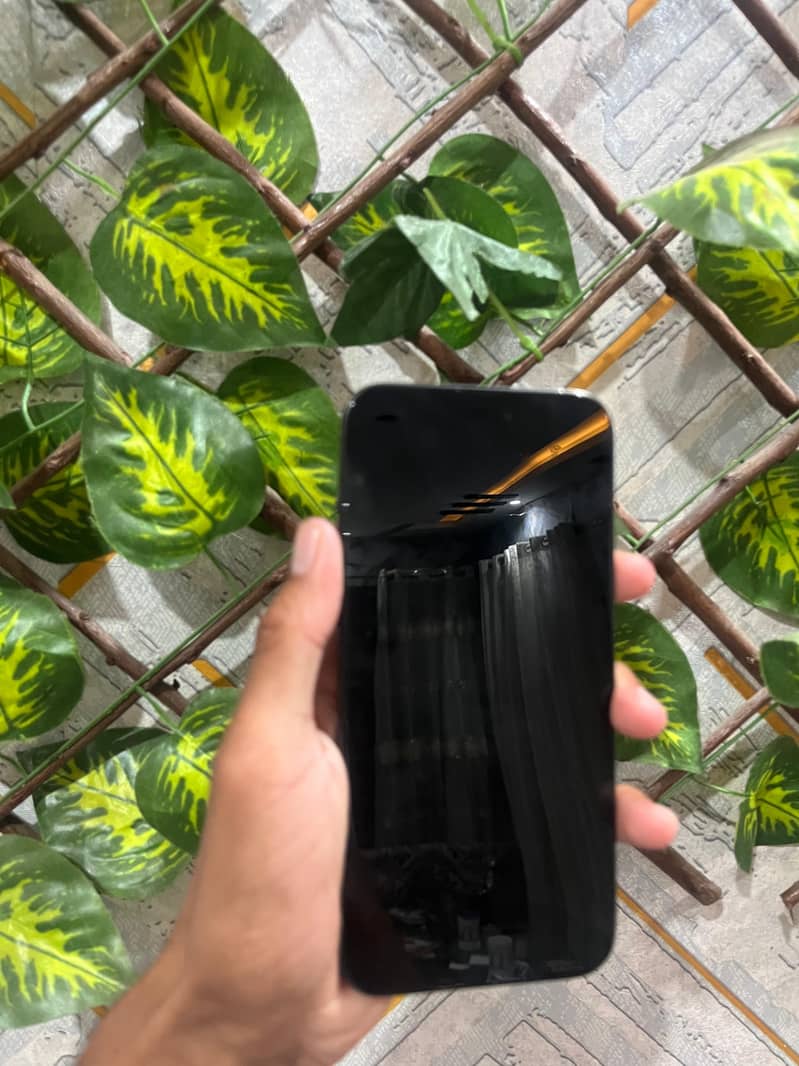 Apple iPhone 15 Pro Max 4