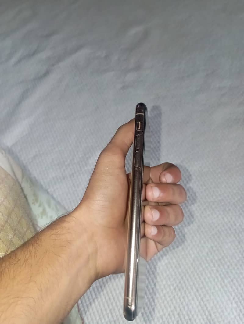Iphone 11 pro max 1