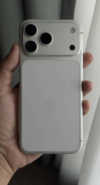 Apple iPhone 17 Pro Max Silver