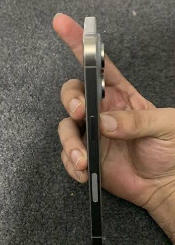 Apple iPhone 15 Pro 0