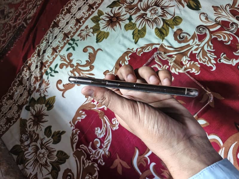 Apple iPhone XS 2