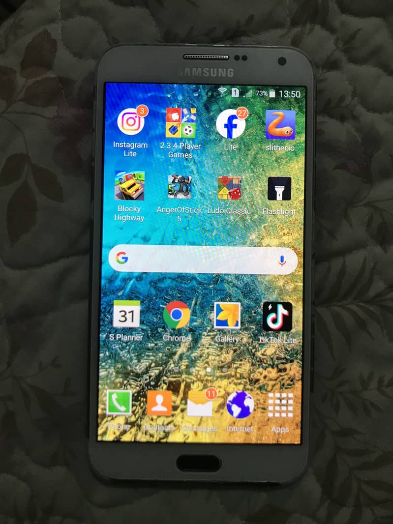 Samsung Mobile E7 0