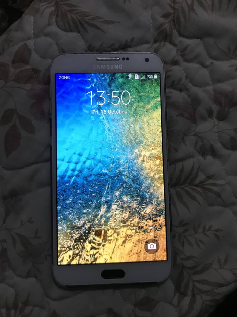 Samsung Mobile E7 1