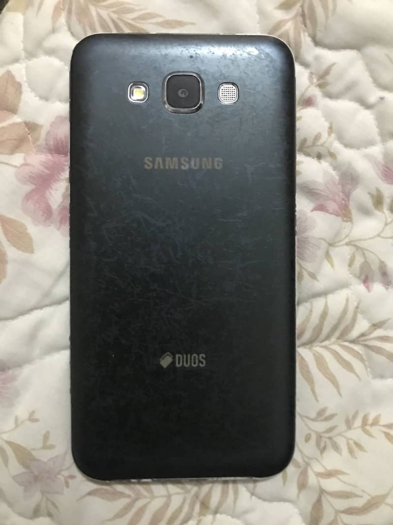 Samsung Mobile E7 4