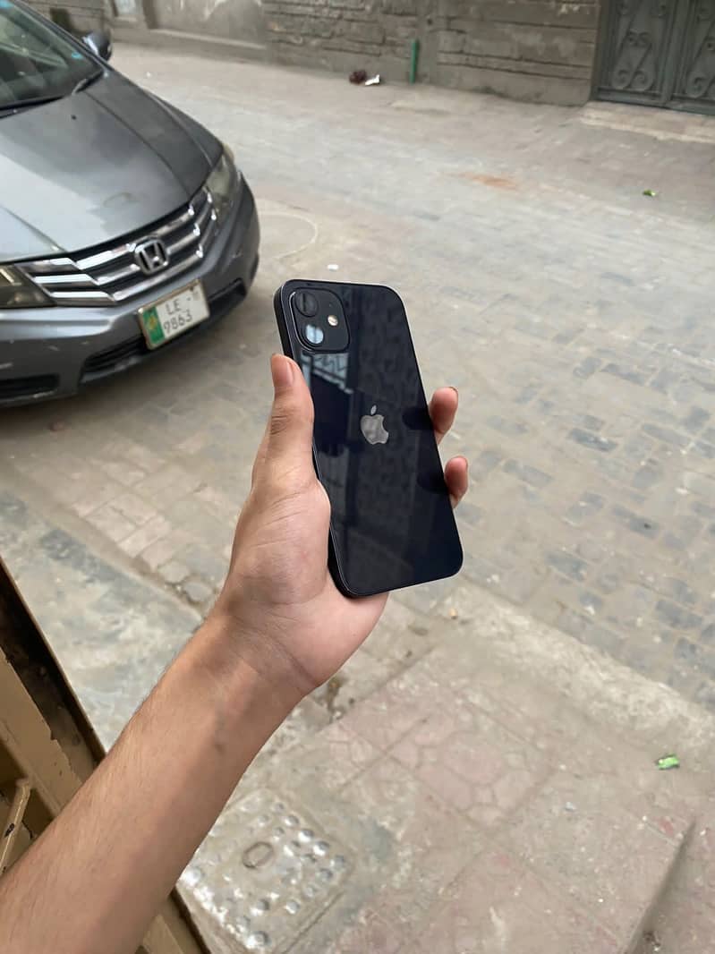 Apple iPhone 12 0