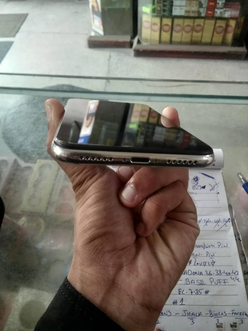 Apple iPhone X 1