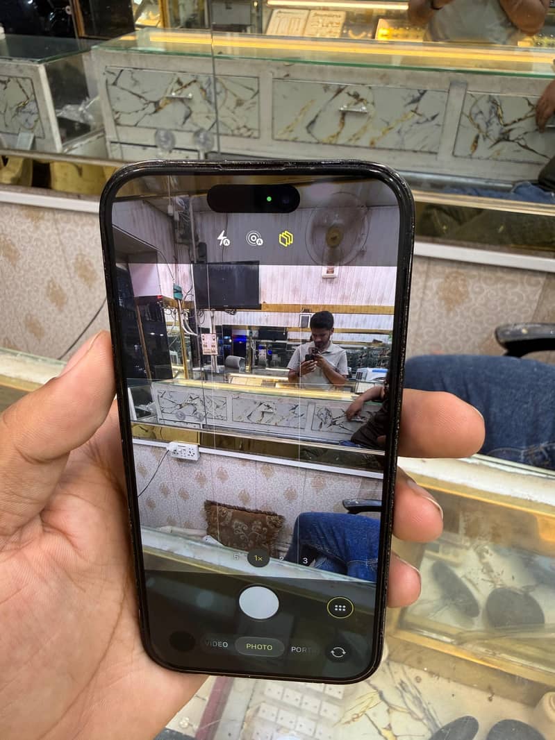 Apple iPhone 14 Pro 2