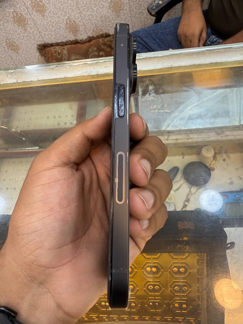 Apple iPhone 14 Pro 3