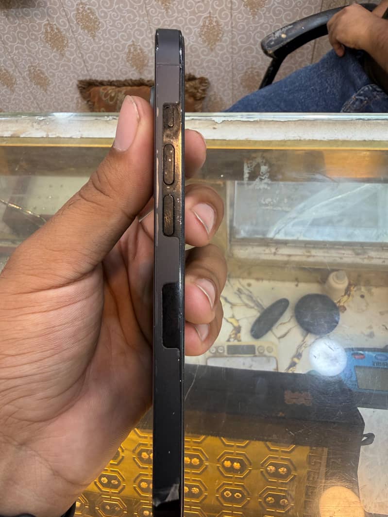 Apple iPhone 14 Pro 4