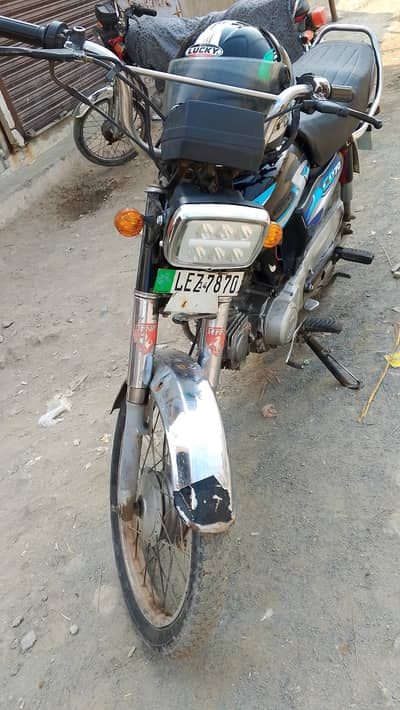 2014model black clour hai all ok 80by10contion hai