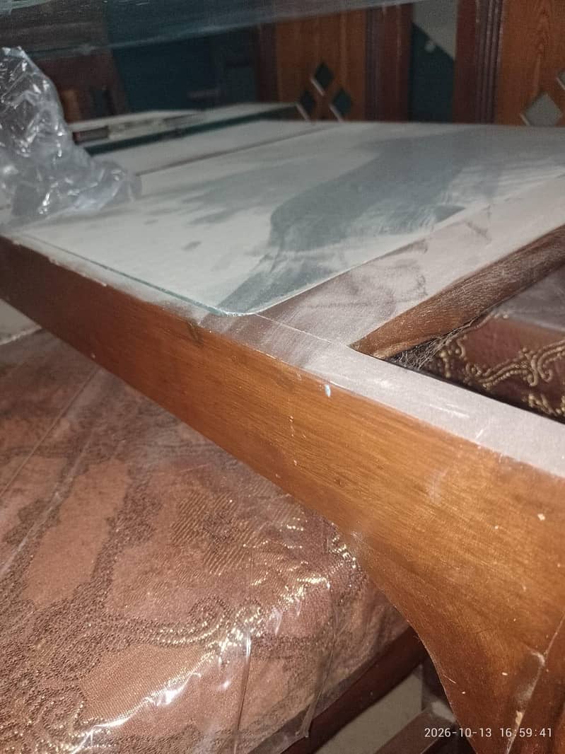 6 seater dinning table 3