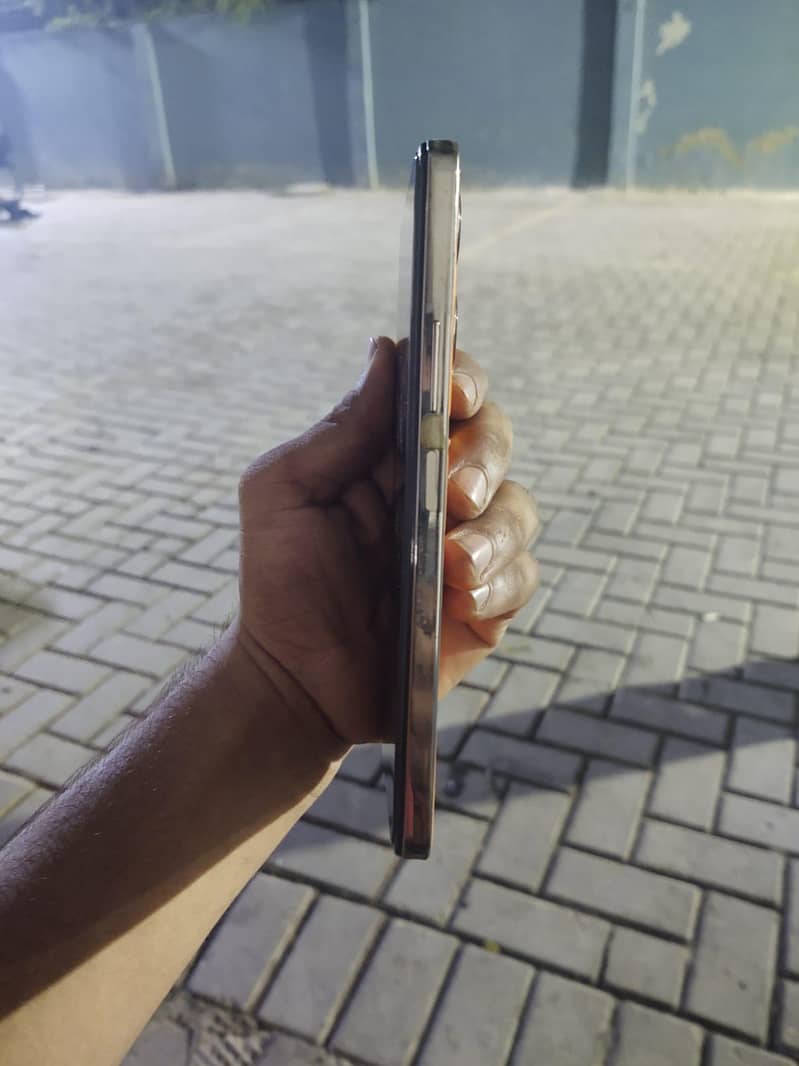 Infinix Note 30 5