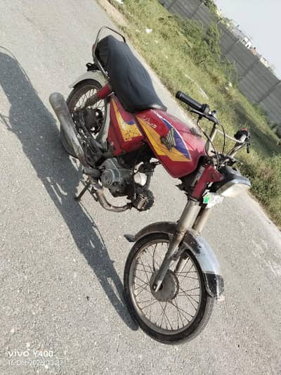 Honda 70 CD bike model 2006