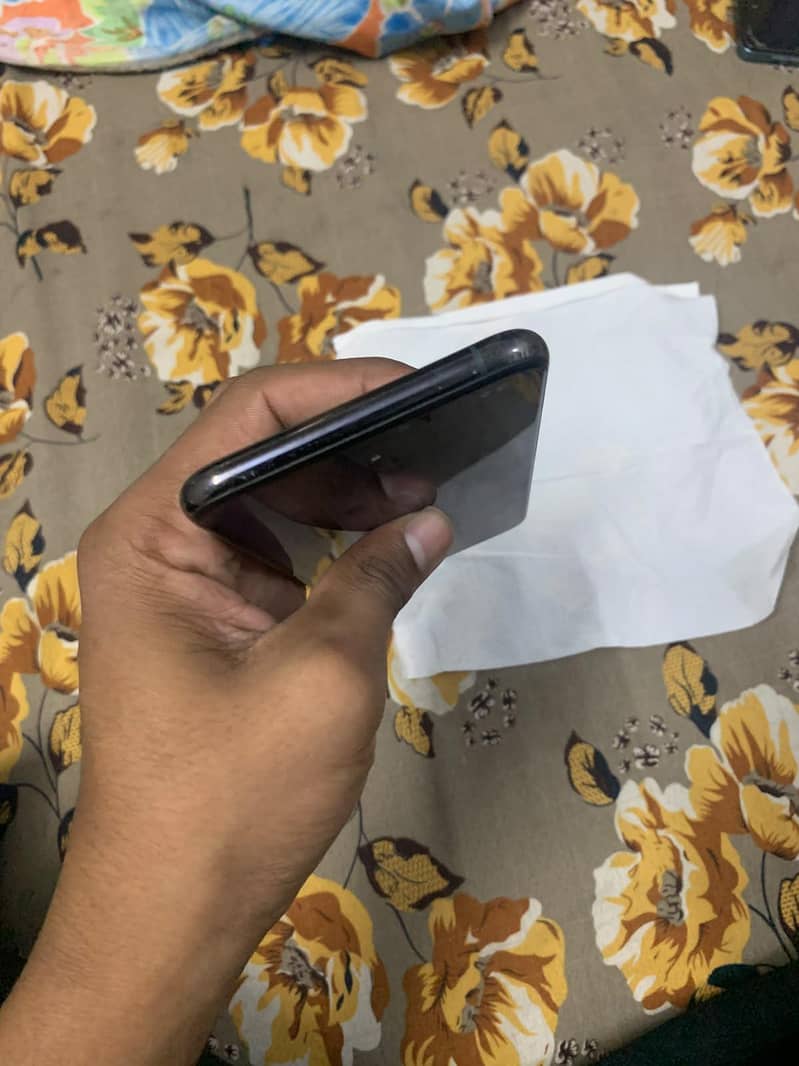 iphone 11 pro max 5
