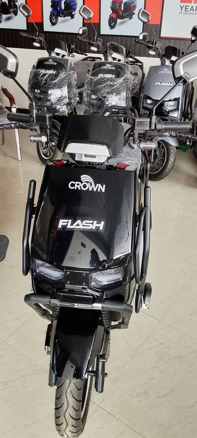 Crown Flash lithium battery 15 October 2026 ko li hai Unrap nahin ki