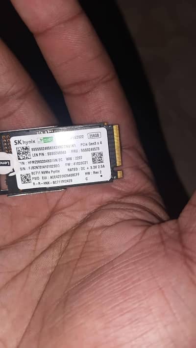SK Hynix 256GB NVMe SSD (100% Health) – Exchange Possible