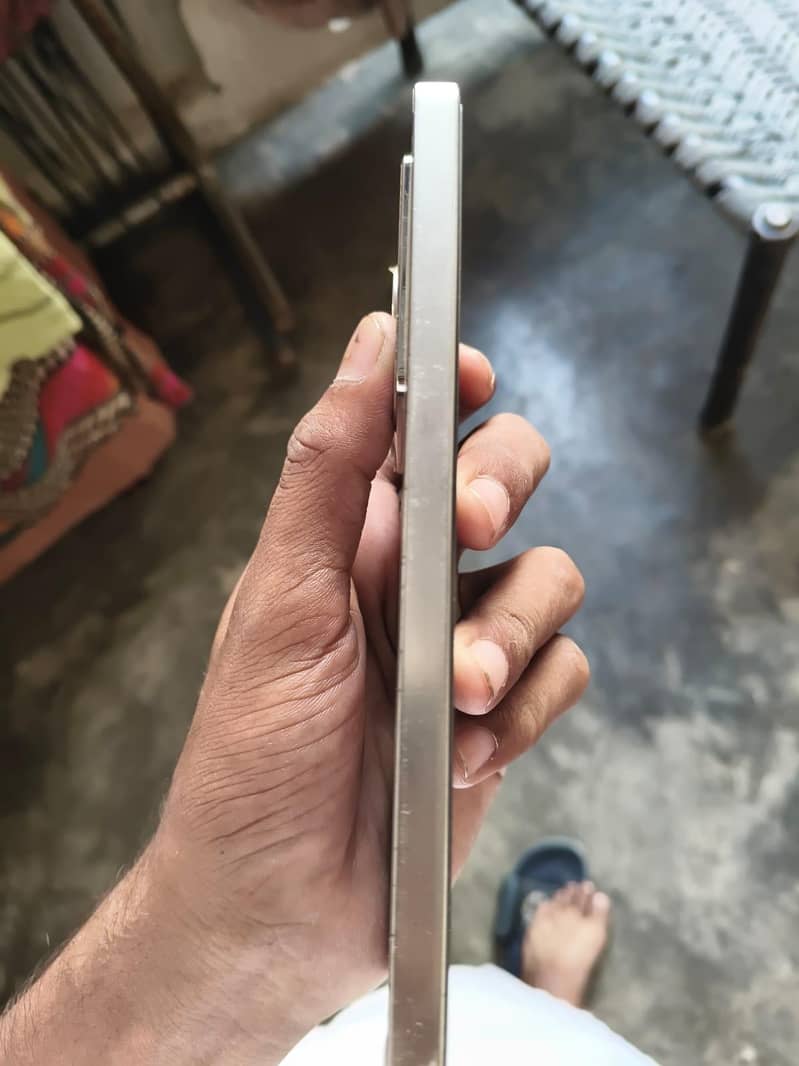 Infinix Note 40 4