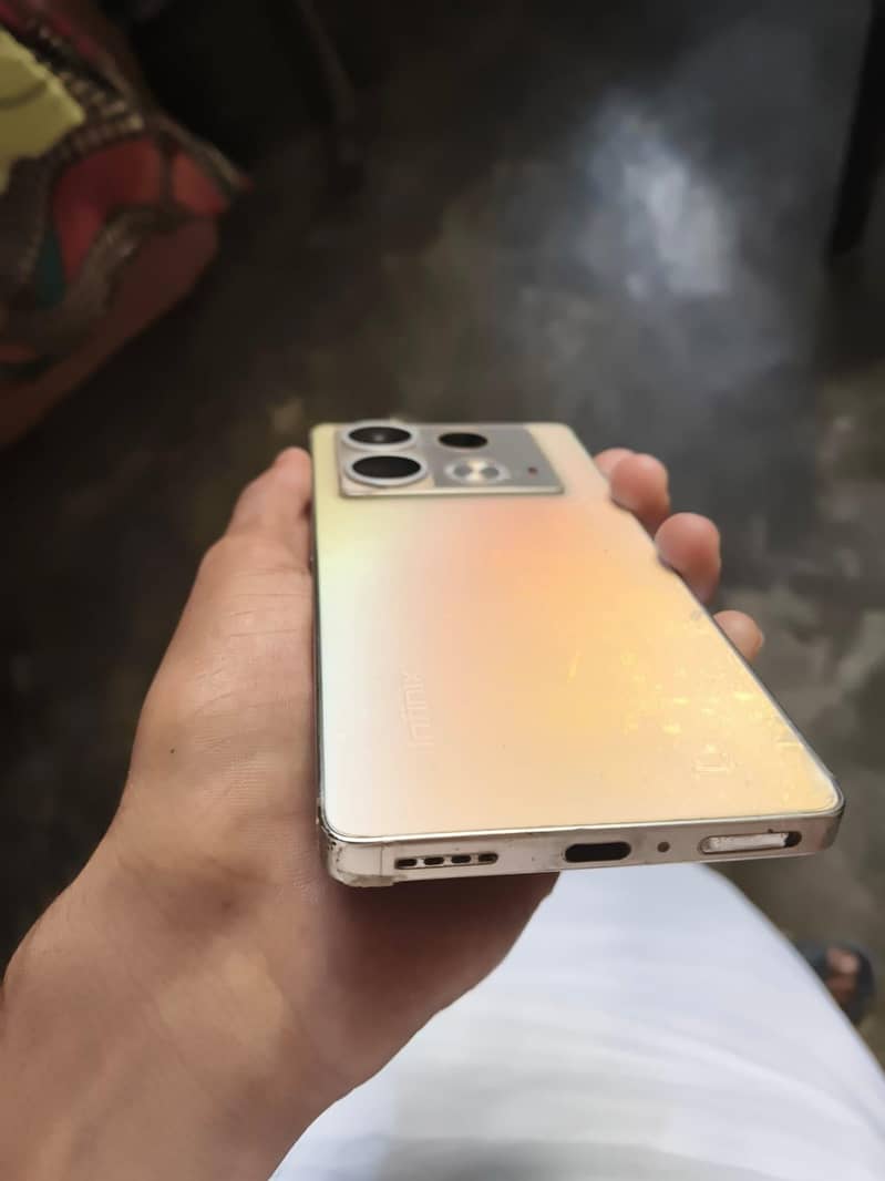 Infinix Note 40 6