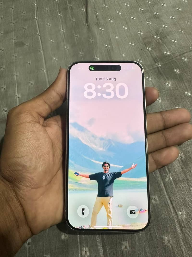 Apple iPhone 15 Pro 1