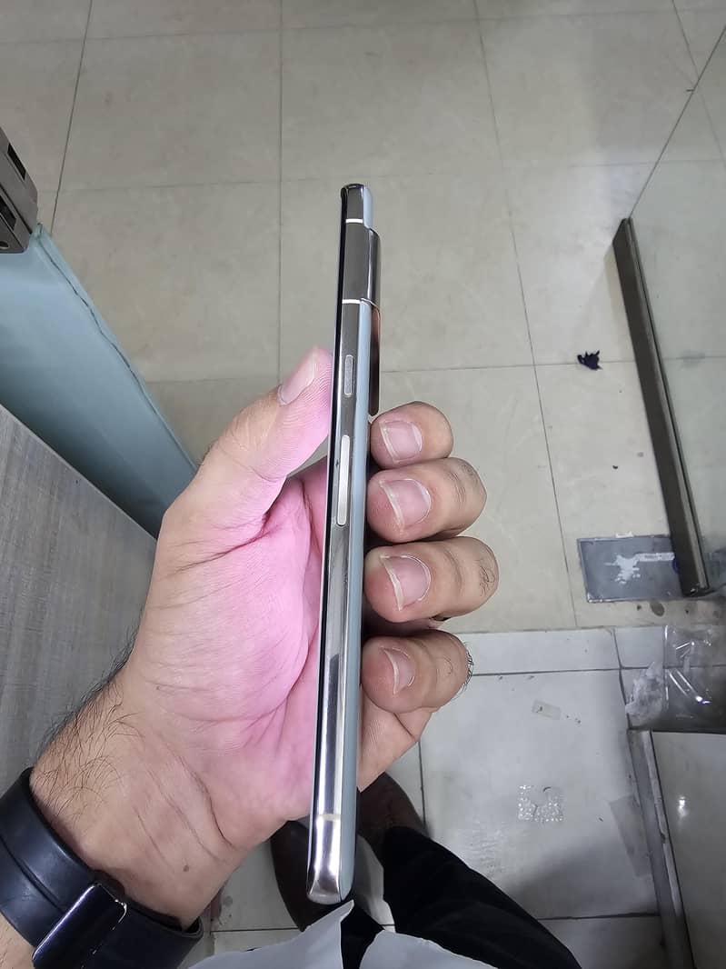 Google Pixel 7 Pro Official 3