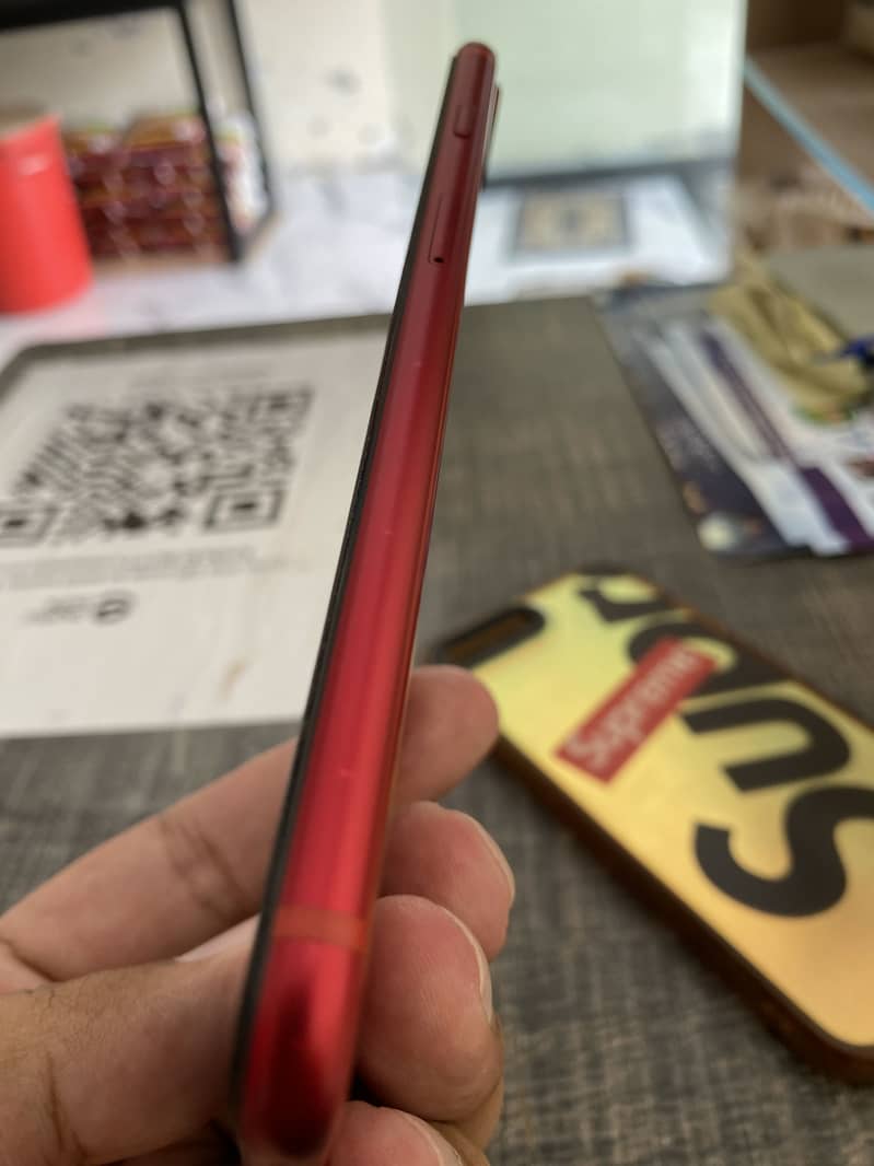Apple iPhone 8 Plus 4