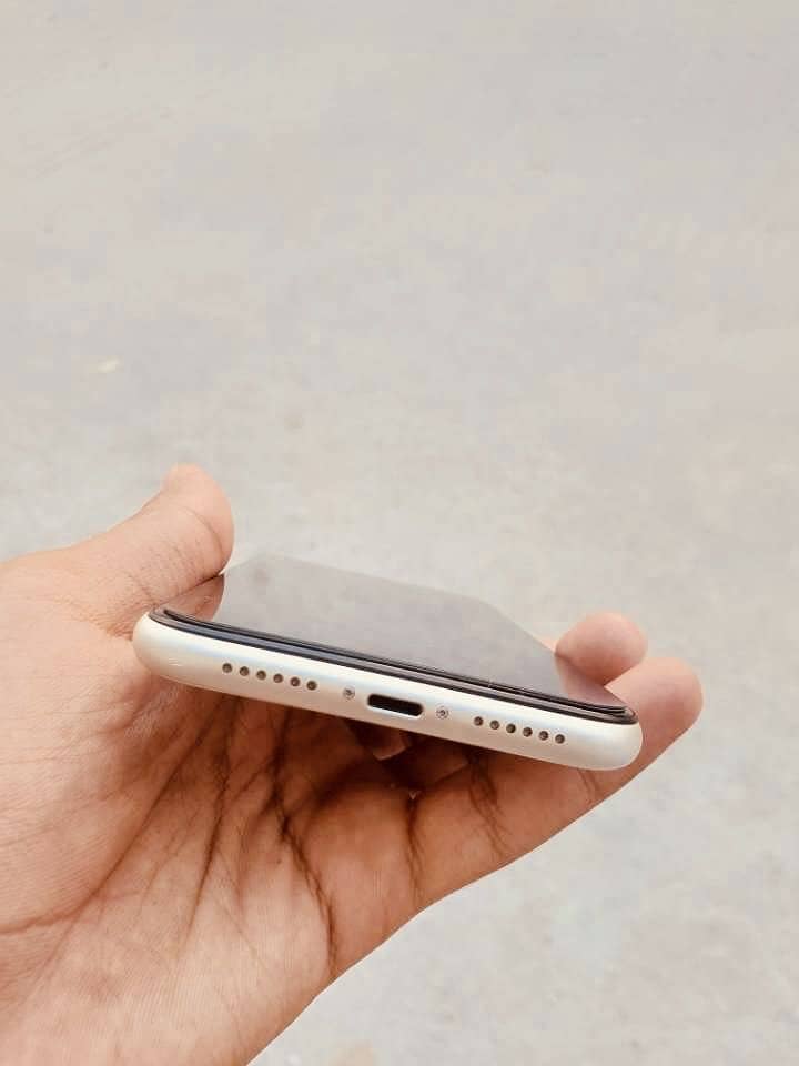 Apple iPhone 11 2